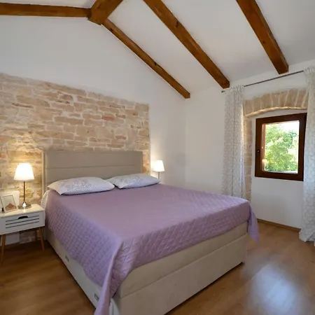 Holiday home Forest Breeze Retreat In *